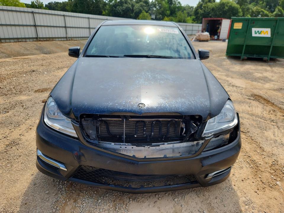 Продаж на аукціоні авто 2012 Mercedes-benz C, vin: WDDGF8BB1CR197423, номер лоту: 62979176
