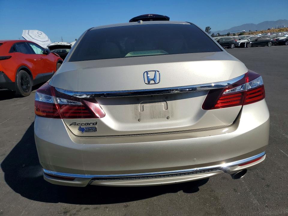Продажа на аукционе авто 2016 Honda Accord, vin: 1HGCR2F79GA245324, номер лота: 61640826
