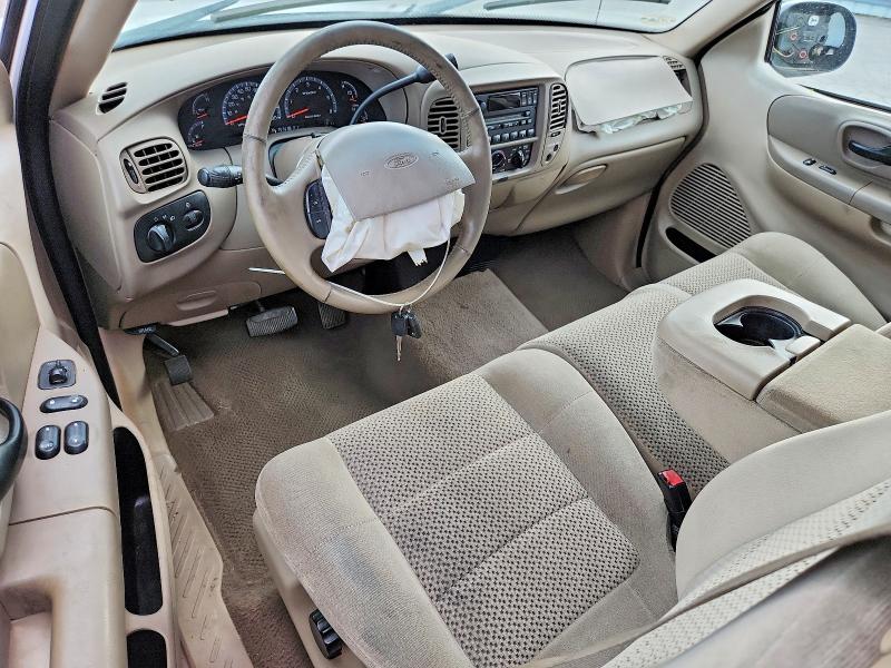 60718786 :رقم المزاد ، 1FTRX17WX2NB27282 vin ، 2002 Ford F150 مزاد بيع