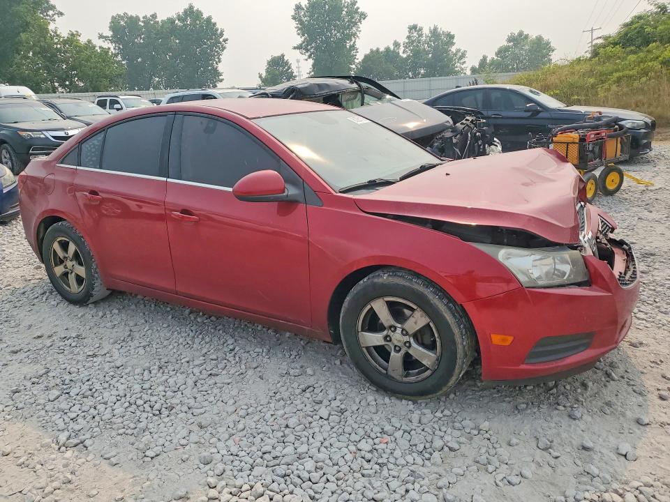 61281106 :رقم المزاد ، 1G1PC5SBXE7169581 vin ، 2014 Chevrolet Cruze مزاد بيع