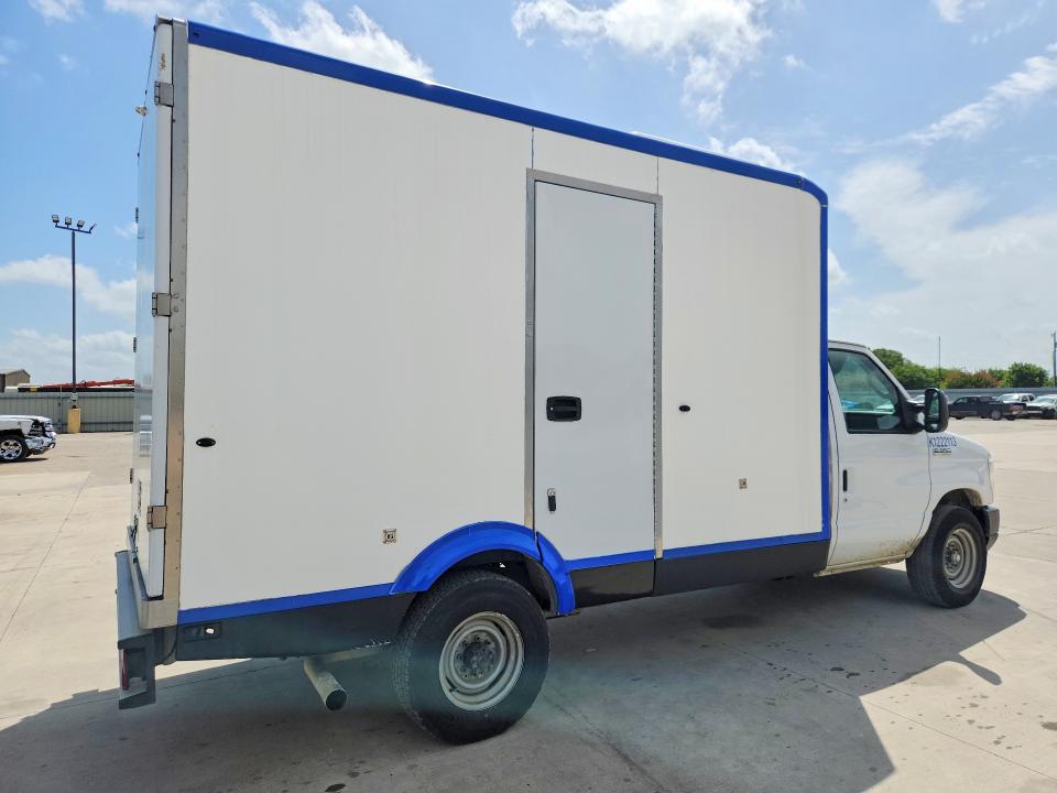 60672886 :رقم المزاد ، 1FDWE3FK4PDD00838 vin ، 2023 Ford E350 مزاد بيع