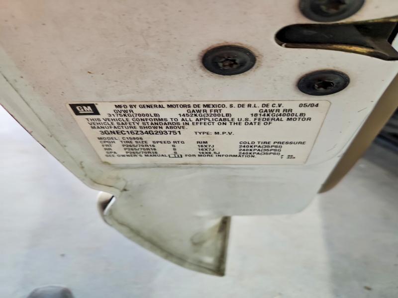 2004 Chevrolet Suburban მანქანა იყიდება აუქციონზე, vin: 3GNEC16Z34G293751, აუქციონის ნომერი: 61848656