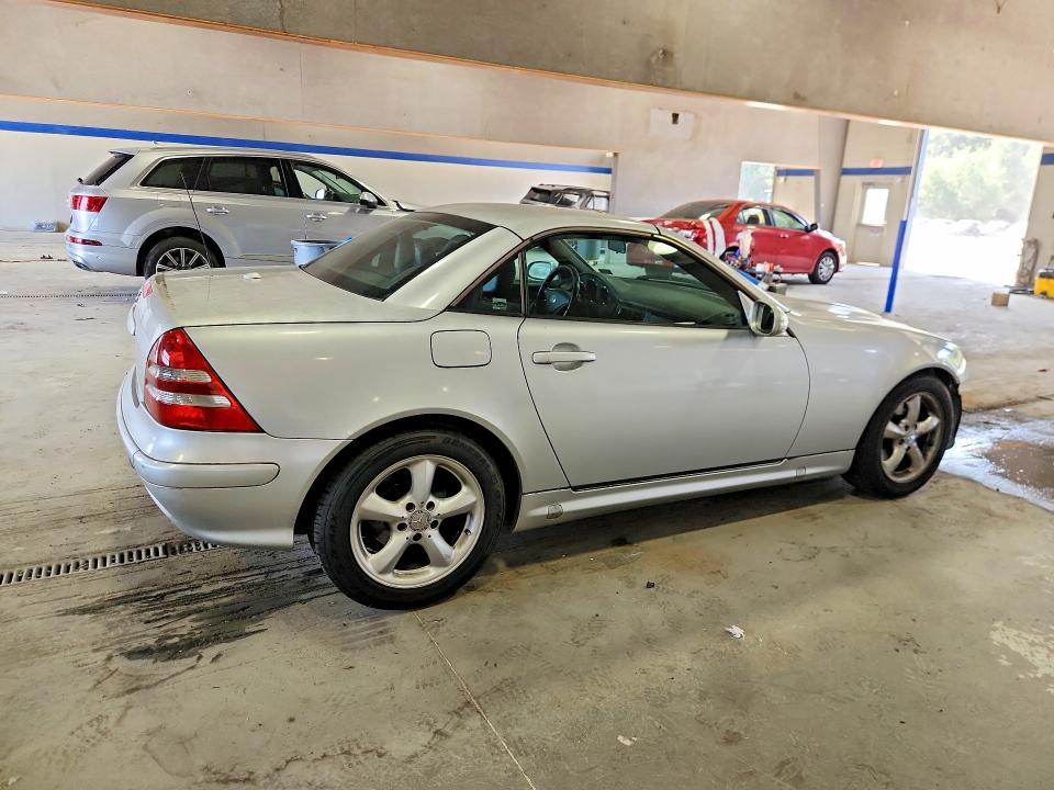 2002 Mercedes-benz Slk მანქანა იყიდება აუქციონზე, vin: WDBKK65F02F262800, აუქციონის ნომერი: 59831116