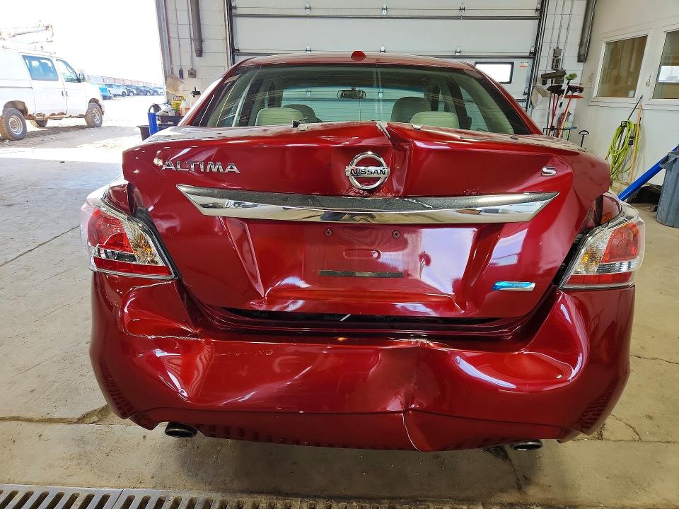 2014 Nissan Altima მანქანა იყიდება აუქციონზე, vin: 1N4AL3AP7EN261134, აუქციონის ნომერი: 60502496
