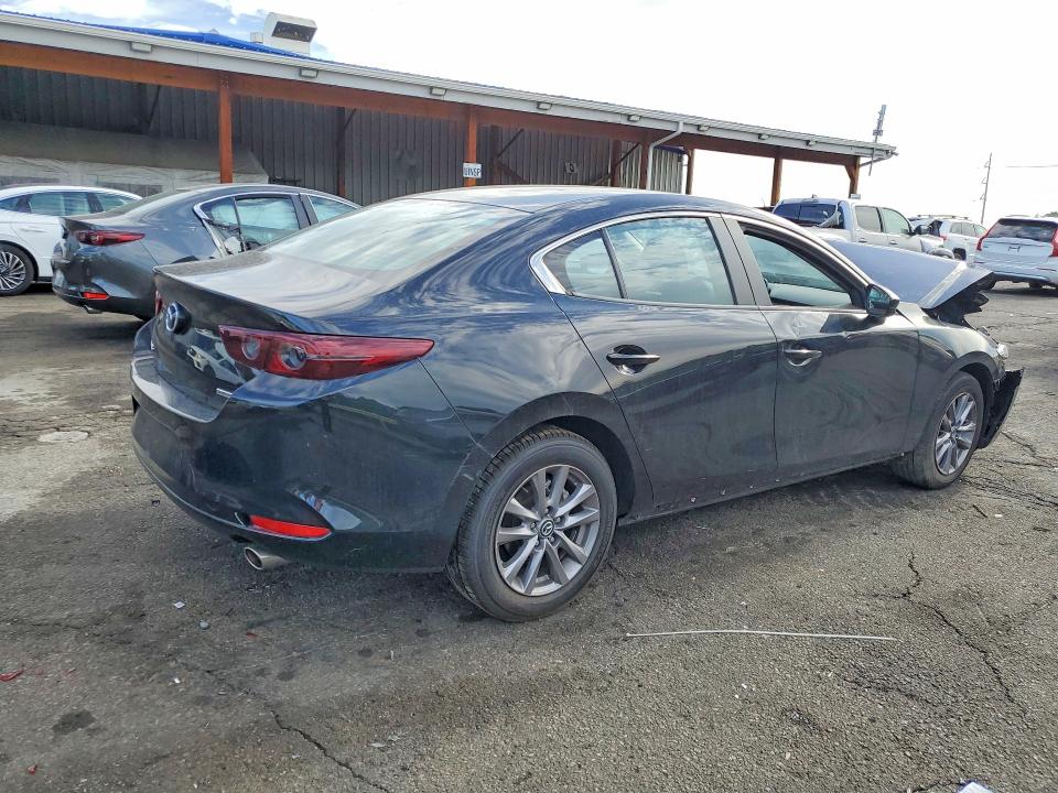 60236036 :رقم المزاد ، JM1BPAAL4M1344854 vin ، 2021 Mazda 3 مزاد بيع