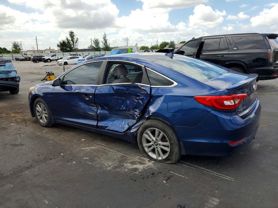 2015 Hyundai Sonata მანქანა იყიდება აუქციონზე, vin: 5NPE24AF1FH233701, აუქციონის ნომერი: 85630295