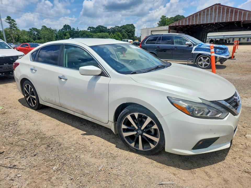 2018 Nissan Altima მანქანა იყიდება აუქციონზე, vin: 1N4AL3AP6JC275192, აუქციონის ნომერი: 59710066