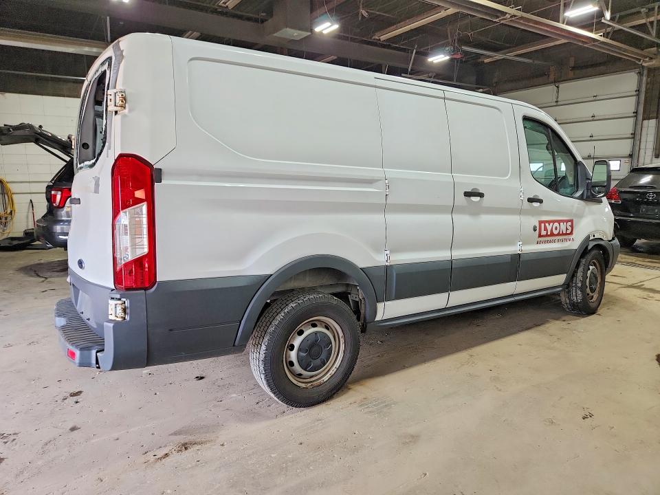 63103616 :رقم المزاد ، 1FTYE1ZM6JKA02471 vin ، 2018 Ford Transit مزاد بيع