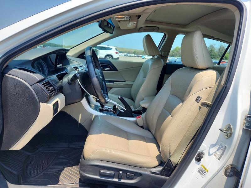 58570146 :رقم المزاد ، 1HGCR2F85FA090410 vin ، 2015 Honda Accord مزاد بيع