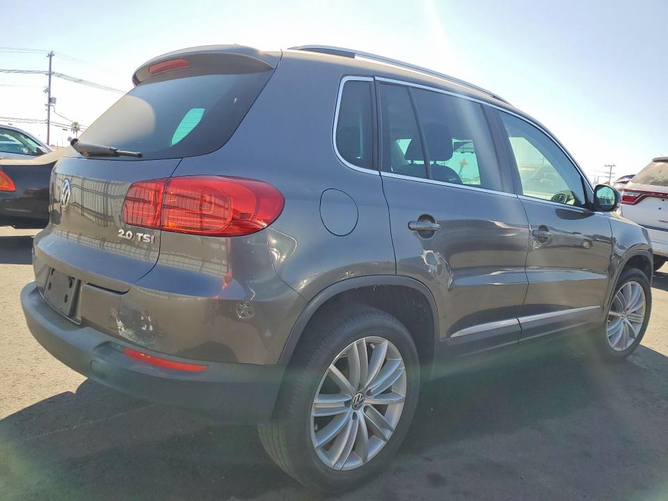 63225646 :رقم المزاد ، WVGAV7AX3CW006009 vin ، 2012 Volkswagen Tiguan مزاد بيع