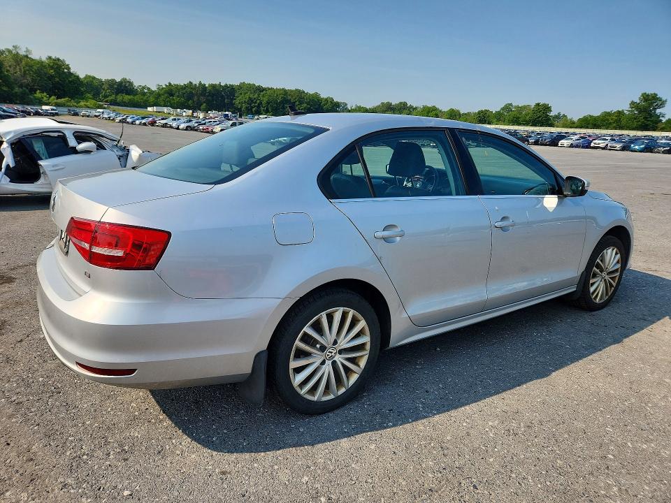 60989496 :رقم المزاد ، 3VWD17AJ1FM296454 vin ، 2015 Volkswagen Jetta مزاد بيع