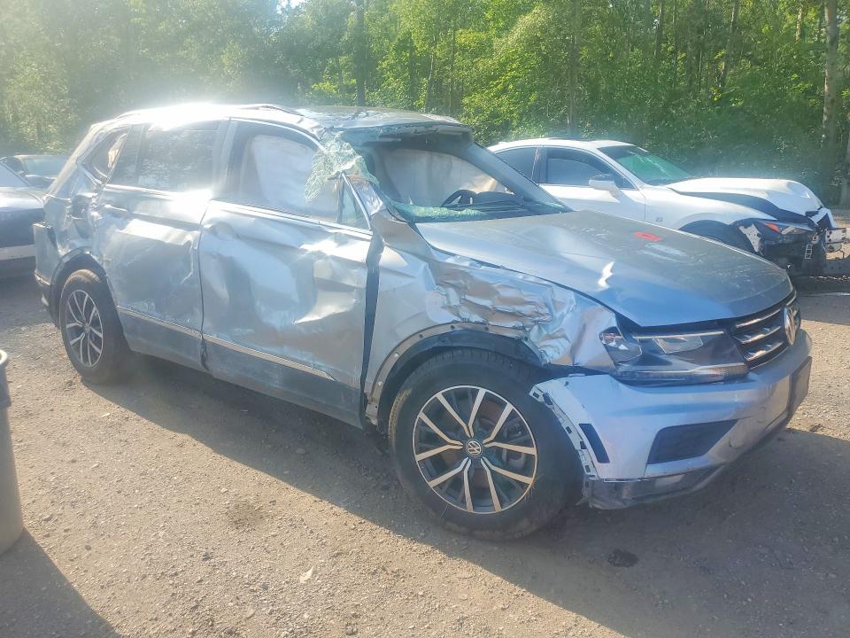 61377296 :رقم المزاد ، 3VV2B7AX4MM122775 vin ، 2021 Volkswagen Tiguan مزاد بيع