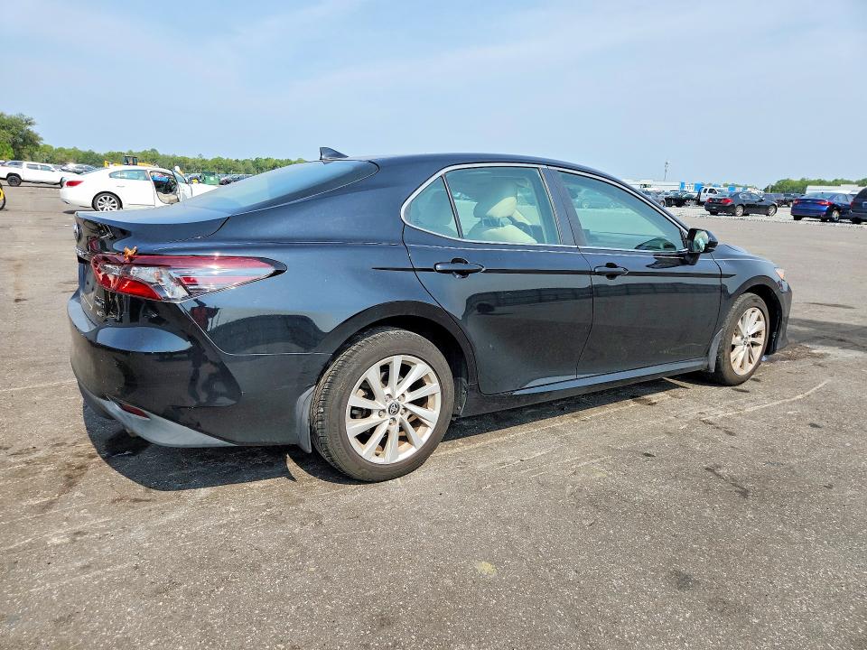 Продажа на аукционе авто 2022 Toyota Camry, vin: 4T1C11AK9NU677141, номер лота: 62848576