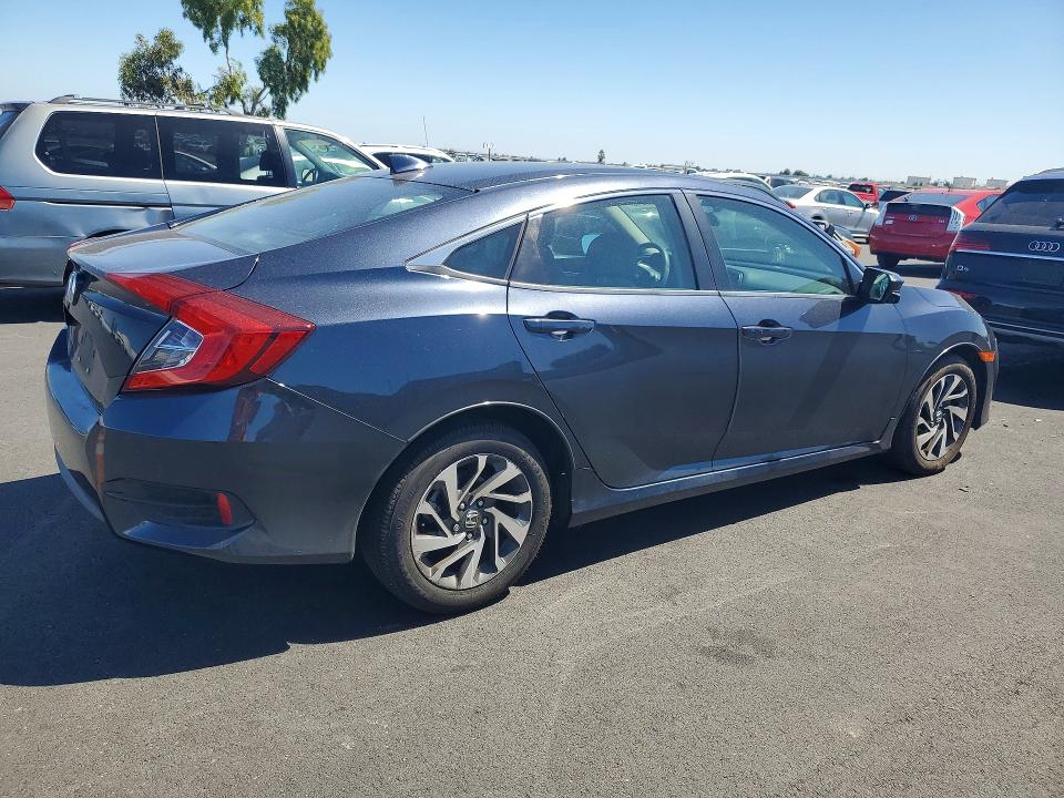 Продажа на аукционе авто 2017 Honda Civic, vin: 19XFC2F70HE226981, номер лота: 60028246