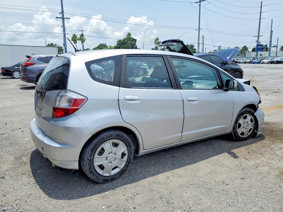 2013 Honda Fit მანქანა იყიდება აუქციონზე, vin: JHMGE8H35DC080895, აუქციონის ნომერი: 62845636