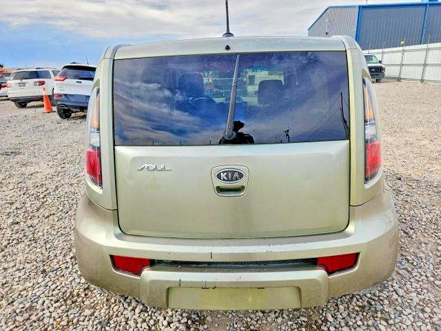 2011 Kia Soul მანქანა იყიდება აუქციონზე, vin: KNDJT2A2XB7281726, აუქციონის ნომერი: 62860626