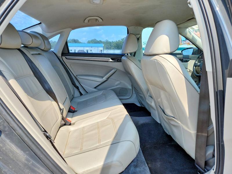 62908666 :رقم المزاد ، 1VWAA7A31JC010603 vin ، 2018 Volkswagen Passat مزاد بيع