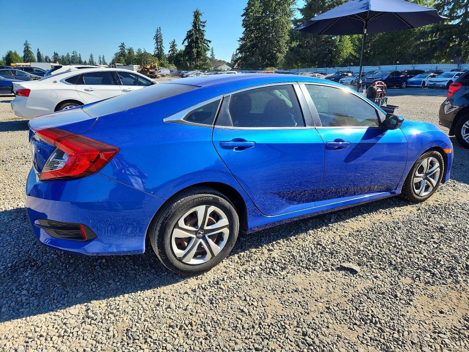 63417506 :رقم المزاد ، 19XFC2F58JE007576 vin ، 2018 Honda Civic مزاد بيع
