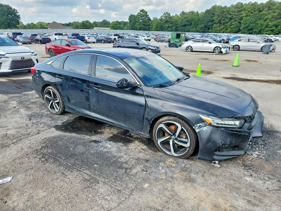 Продаж на аукціоні авто 2018 Honda Accord, vin: 1HGCV1F30JA048293, номер лоту: 63384726