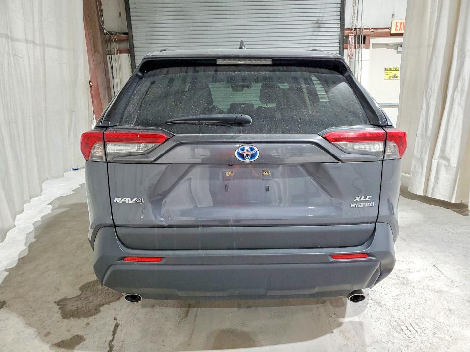61816036 :رقم المزاد ، JTMRWRFV0ND137825 vin ، 2022 Toyota Rav4 مزاد بيع