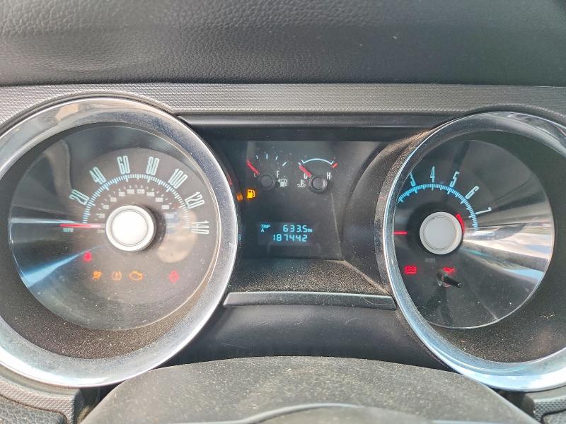 61439856 :رقم المزاد ، 1ZVBP8CH6A5138177 vin ، 2010 Ford Mustang مزاد بيع