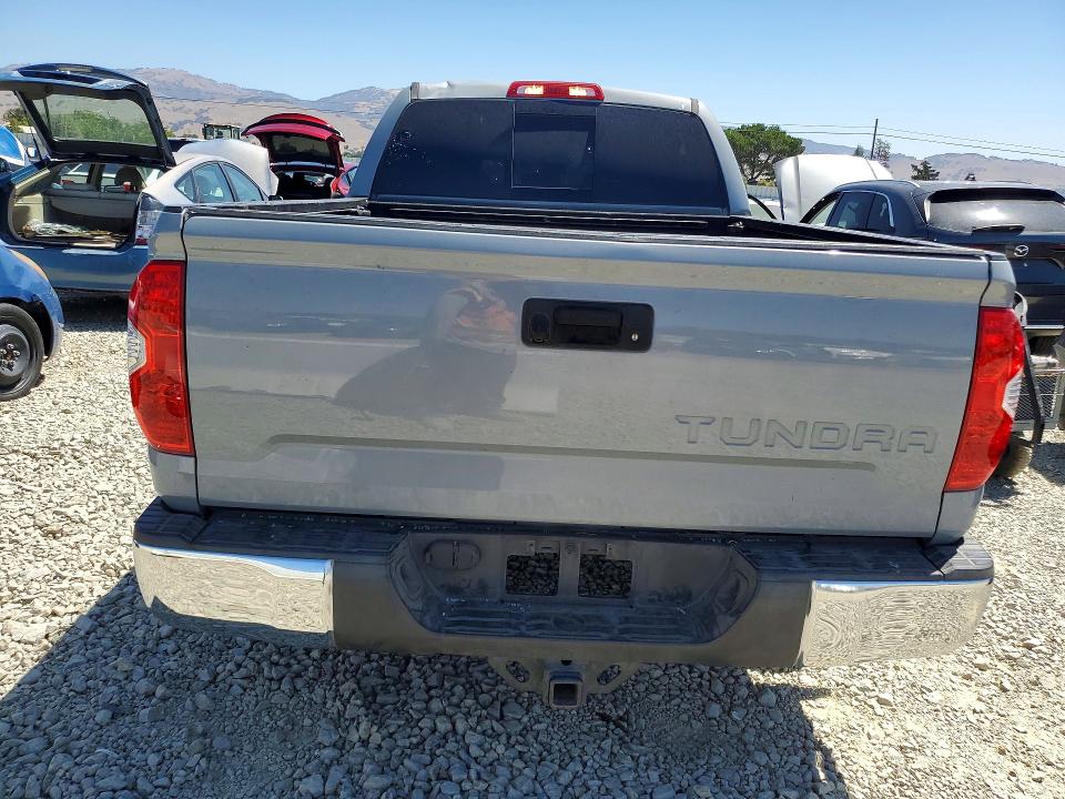 Продажа на аукционе авто 2018 Toyota Tundra, vin: 5TFUY5F13JX754090, номер лота: 61613246