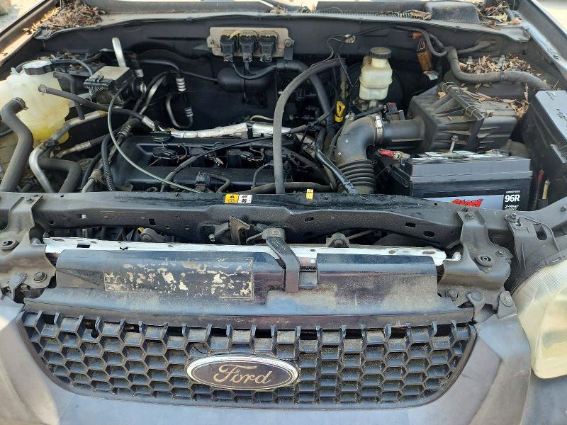 2005 Ford Escape მანქანა იყიდება აუქციონზე, vin: 1FMYU02Z35KD75729, აუქციონის ნომერი: 63180586