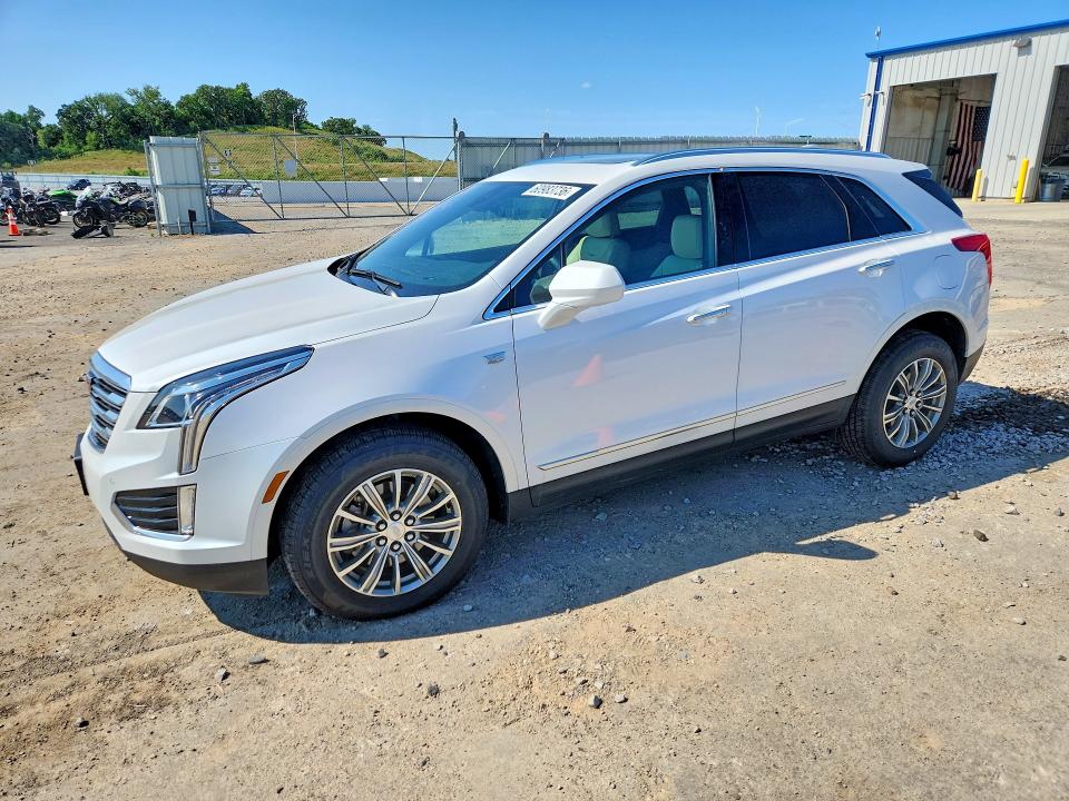 60983736 :رقم المزاد ، 1GYKNDRS2HZ215399 vin ، 2017 Cadillac Xt5 مزاد بيع