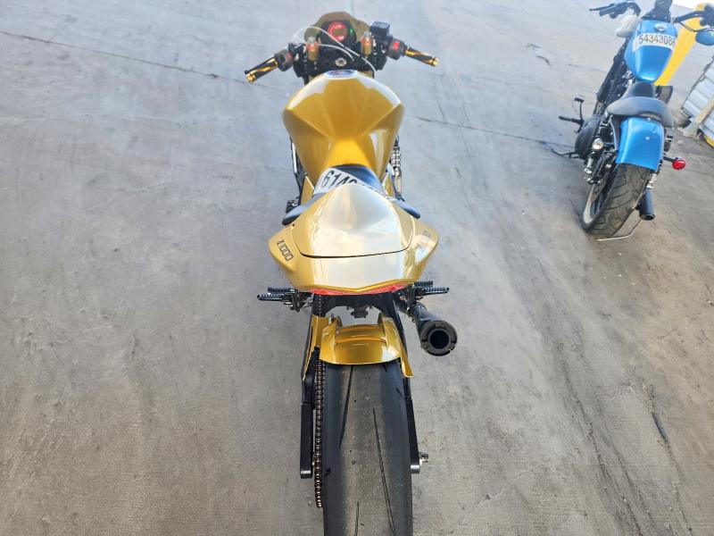 61421336 :رقم المزاد ، JKAZRCA143A011419 vin ، 2003 Kawasaki Zr1000 مزاد بيع