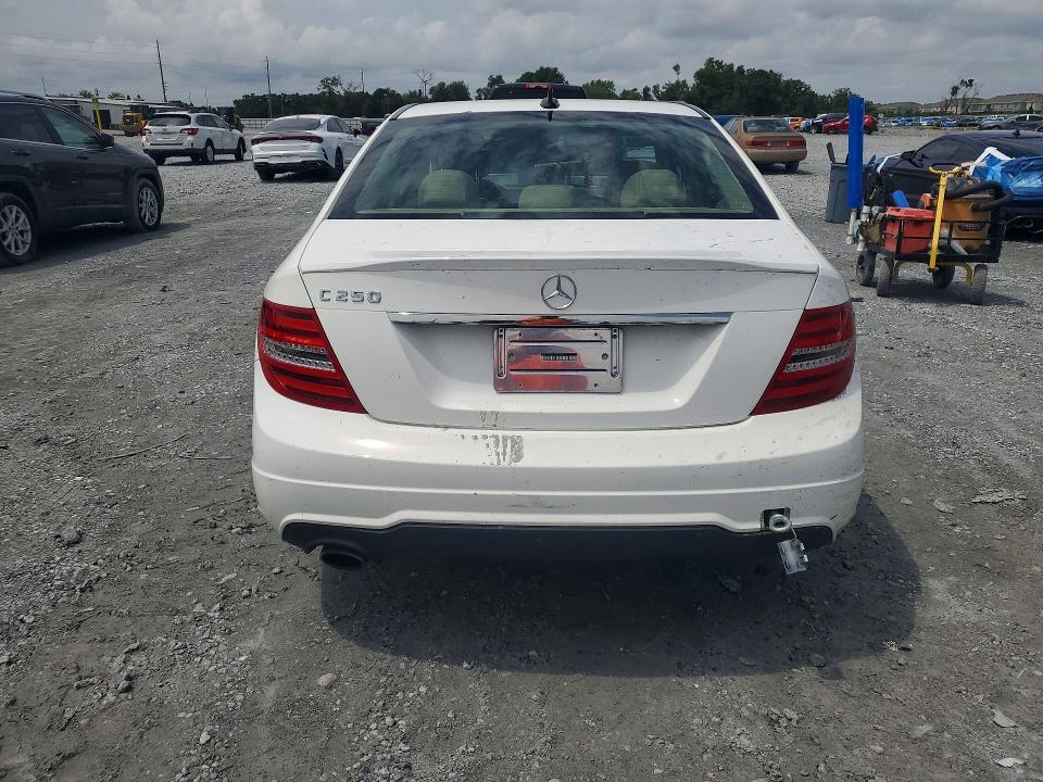 63489296 :رقم المزاد ، WDDGF4HB9DR268577 vin ، 2013 Mercedes-benz C مزاد بيع