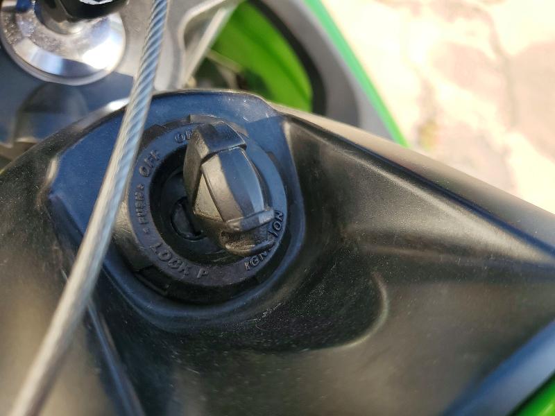 59796996 :رقم المزاد ، JKAEXEE19CDA05918 vin ، 2012 Kawasaki Ex650 مزاد بيع