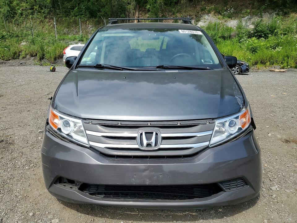 60128076 :رقم المزاد ، 5FNRL5H40DB047894 vin ، 2013 Honda Odyssey مزاد بيع