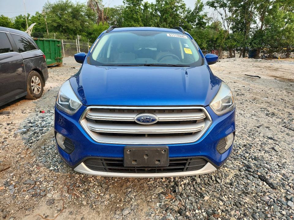 2017 Ford Escape მანქანა იყიდება აუქციონზე, vin: 1FMCU0GD2HUE22250, აუქციონის ნომერი: 61113966