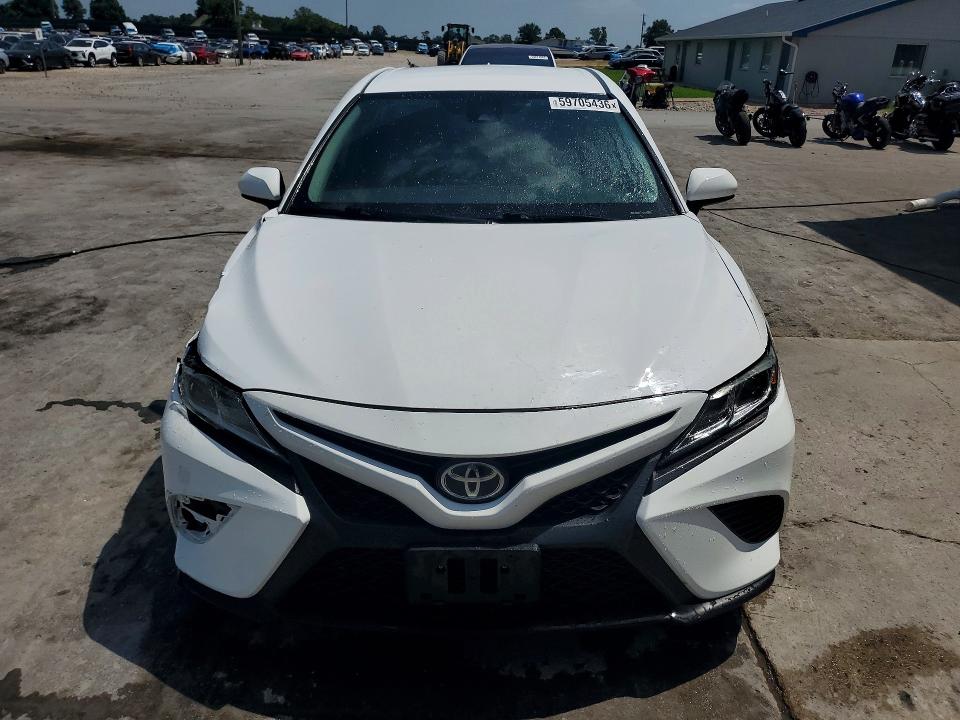2019 Toyota Camry მანქანა იყიდება აუქციონზე, vin: 4T1B11HK7KU772424, აუქციონის ნომერი: 59705436