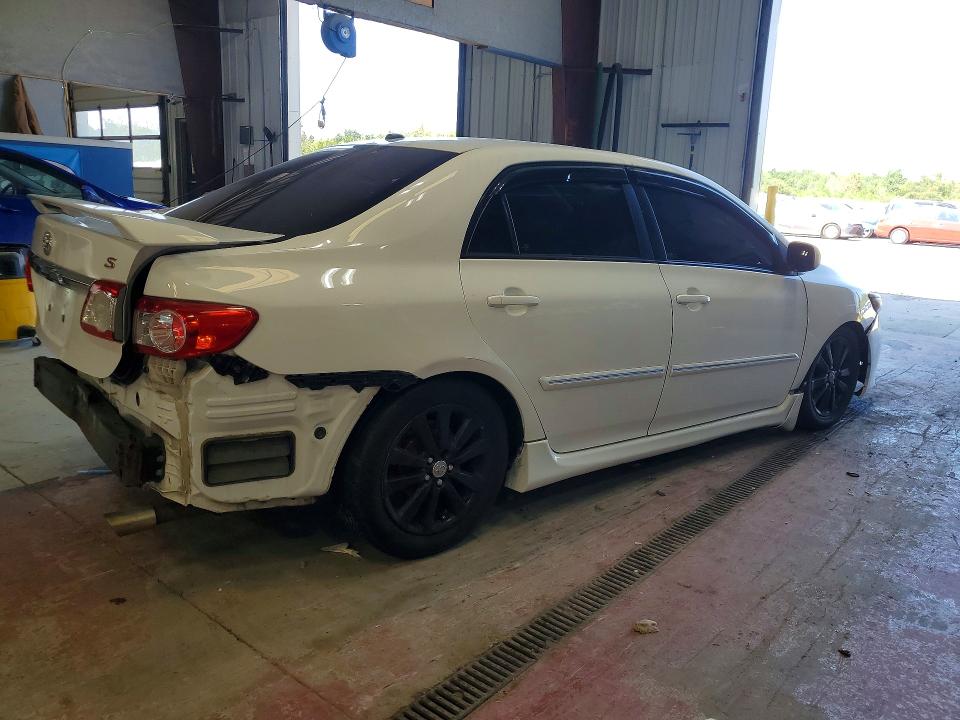 Продаж на аукціоні авто 2011 Toyota Corolla, vin: 2T1BU4EE0BC752511, номер лоту: 61938606
