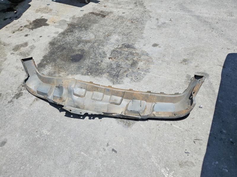 58742076 :رقم المزاد ، 1GCHC23214F251292 vin ، 2004 Chevrolet Silverado مزاد بيع