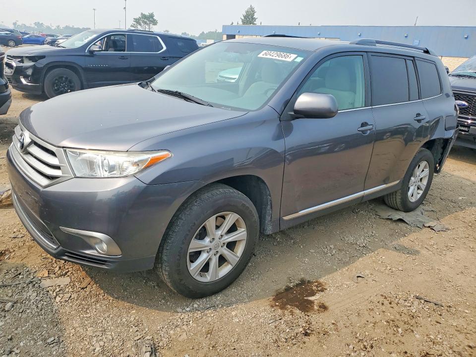 2013 Toyota Highlander მანქანა იყიდება აუქციონზე, vin: 5TDZA3EH4DS038922, აუქციონის ნომერი: 60429686