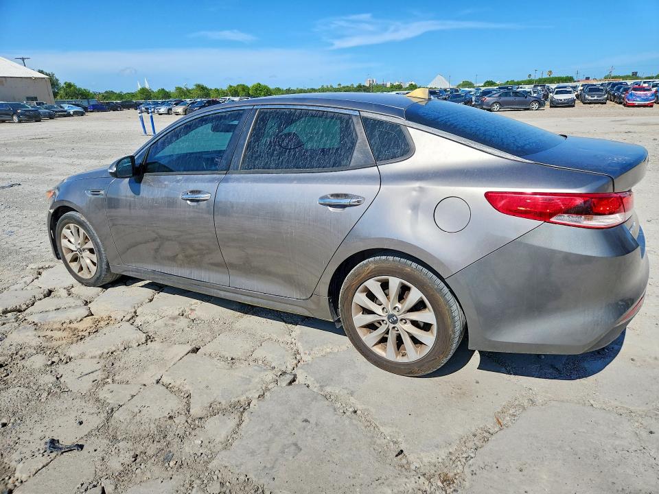 60035516 :رقم المزاد ، 5XXGT4L34HG137696 vin ، 2017 Kia Optima مزاد بيع