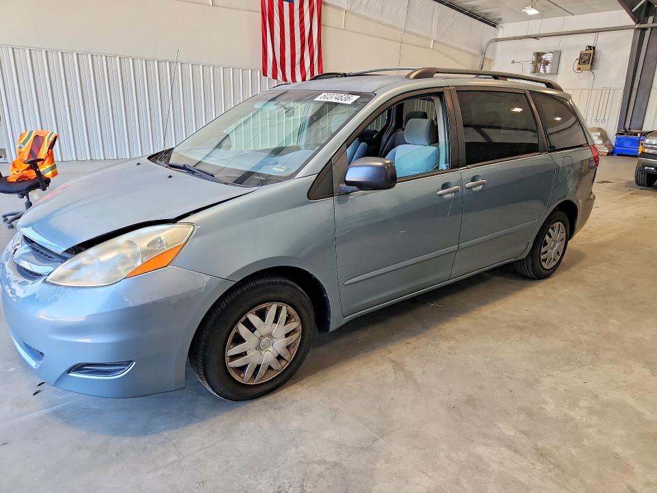 60374636 :رقم المزاد ، 5TDZK23C77S079953 vin ، 2007 Toyota Sienna مزاد بيع