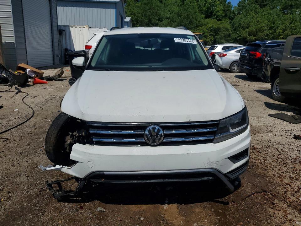 Продаж на аукціоні авто 2020 Volkswagen Tiguan, vin: 3VV0B7AX2LM088972, номер лоту: 60979666