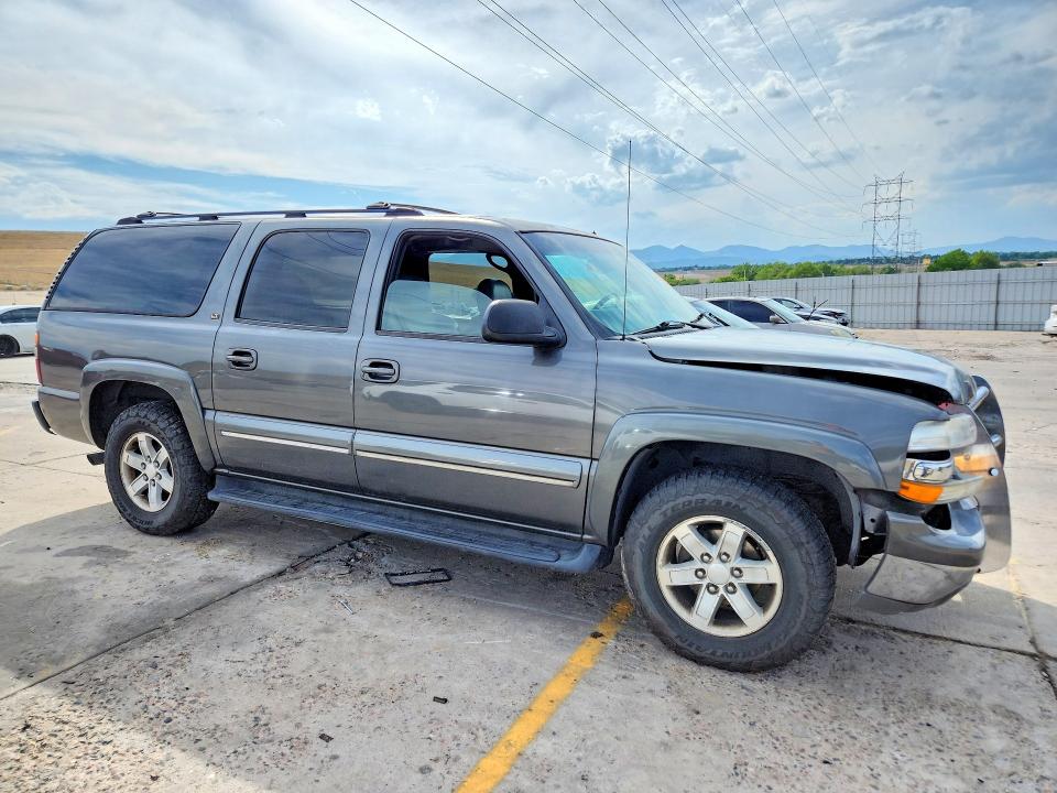 62659796 :رقم المزاد ، 1GNFK16Z62J205763 vin ، 2002 Chevrolet Suburban مزاد بيع