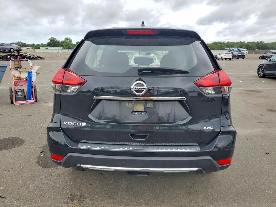 Продажа на аукционе авто 2017 Nissan Rogue, vin: JN8AT2MV0HW011106, номер лота: 61437396
