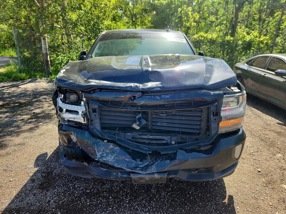 Продаж на аукціоні авто 2018 Chevrolet Silverado, vin: 1GCVKREC8JZ260618, номер лоту: 58916166