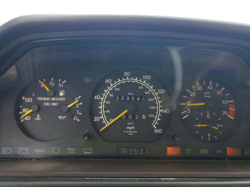 1992 Mercedes-benz 300 მანქანა იყიდება აუქციონზე, vin: WDBED90E2NF196598, აუქციონის ნომერი: 61047906