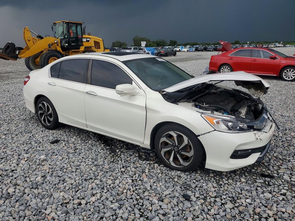 62864196 :رقم المزاد ، 1HGCR3F07GA026466 vin ، 2016 Honda Accord مزاد بيع