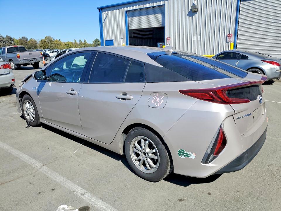Продажа на аукционе авто 2017 Toyota Prius Prime, vin: JTDKARFP5H3060638, номер лота: 62821736