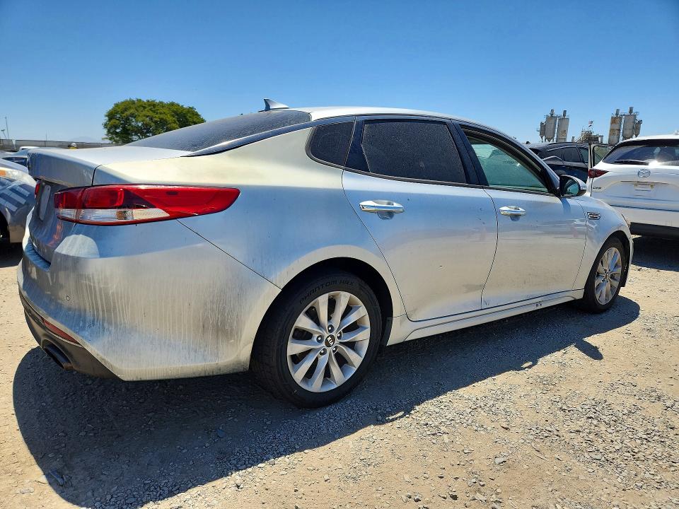 2019 Kia Optima მანქანა იყიდება აუქციონზე, vin: 5XXGT4L37KG326950, აუქციონის ნომერი: 59824306
