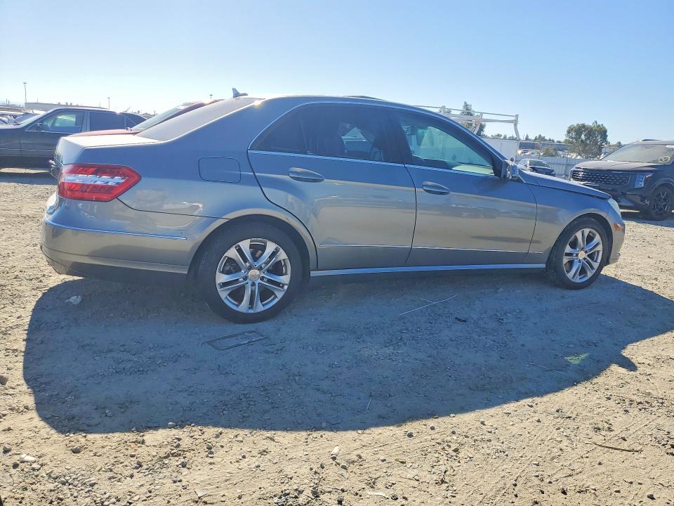 62643296 :رقم المزاد ، WDDHF5GBXAA250885 vin ، 2010 Mercedes-benz E مزاد بيع