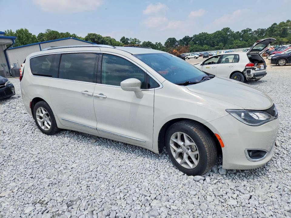 63322336 :رقم المزاد ، 2C4RC1EG1HR669261 vin ، 2017 Chrysler Pacifica مزاد بيع