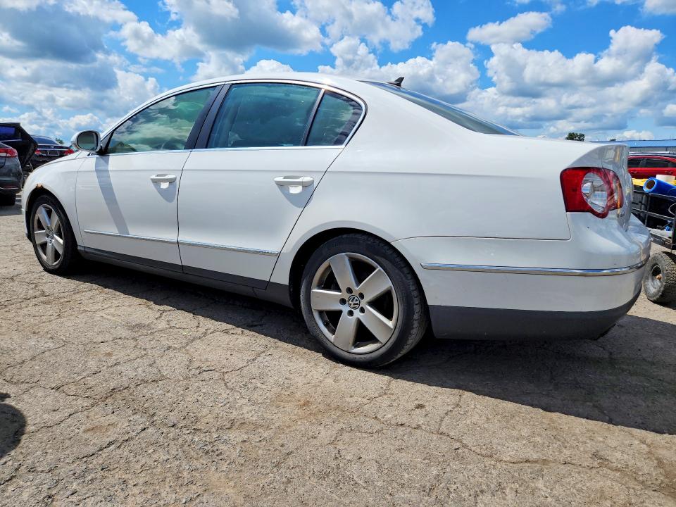 60175876 :رقم المزاد ، WVWAK73C38E247279 vin ، 2008 Volkswagen Passat مزاد بيع